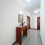Center * Caniço