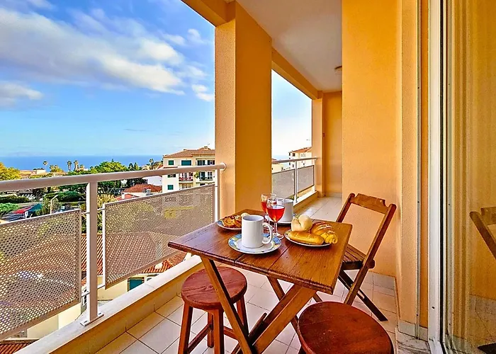 Apartament Center Caniço