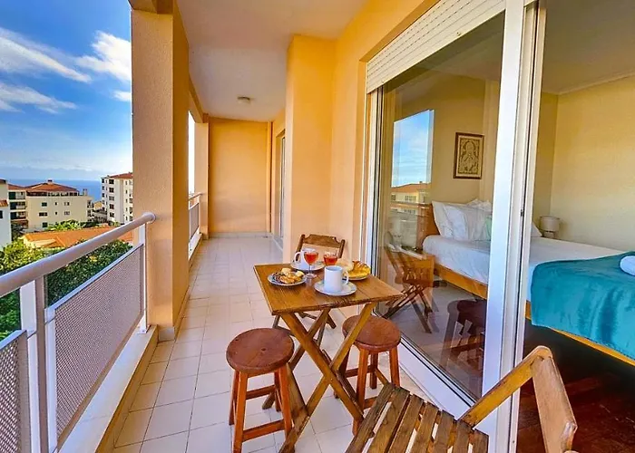 Daire Center Caniço